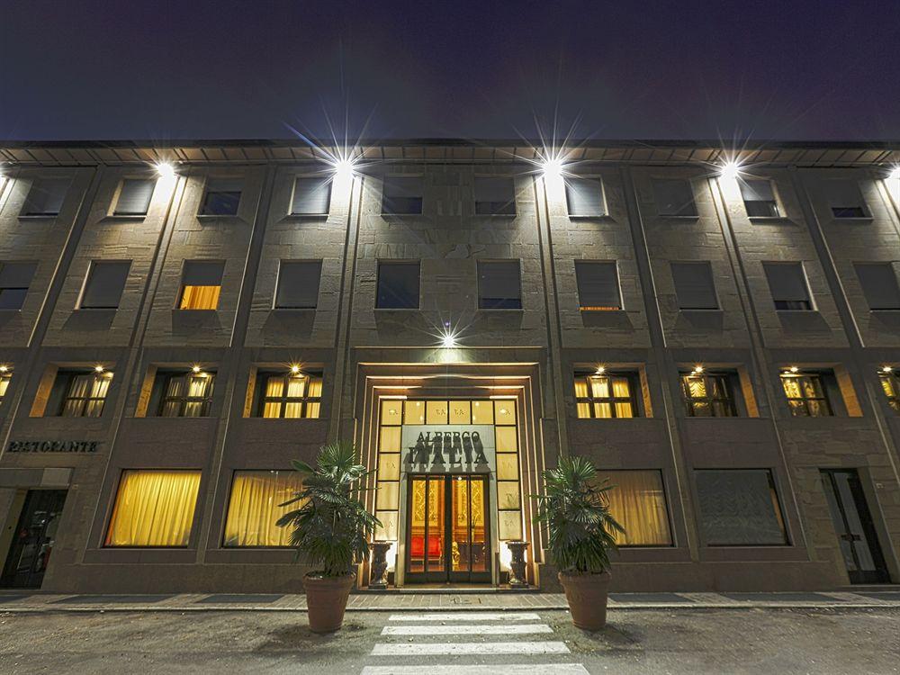 Vista Exterior Albergo Italia