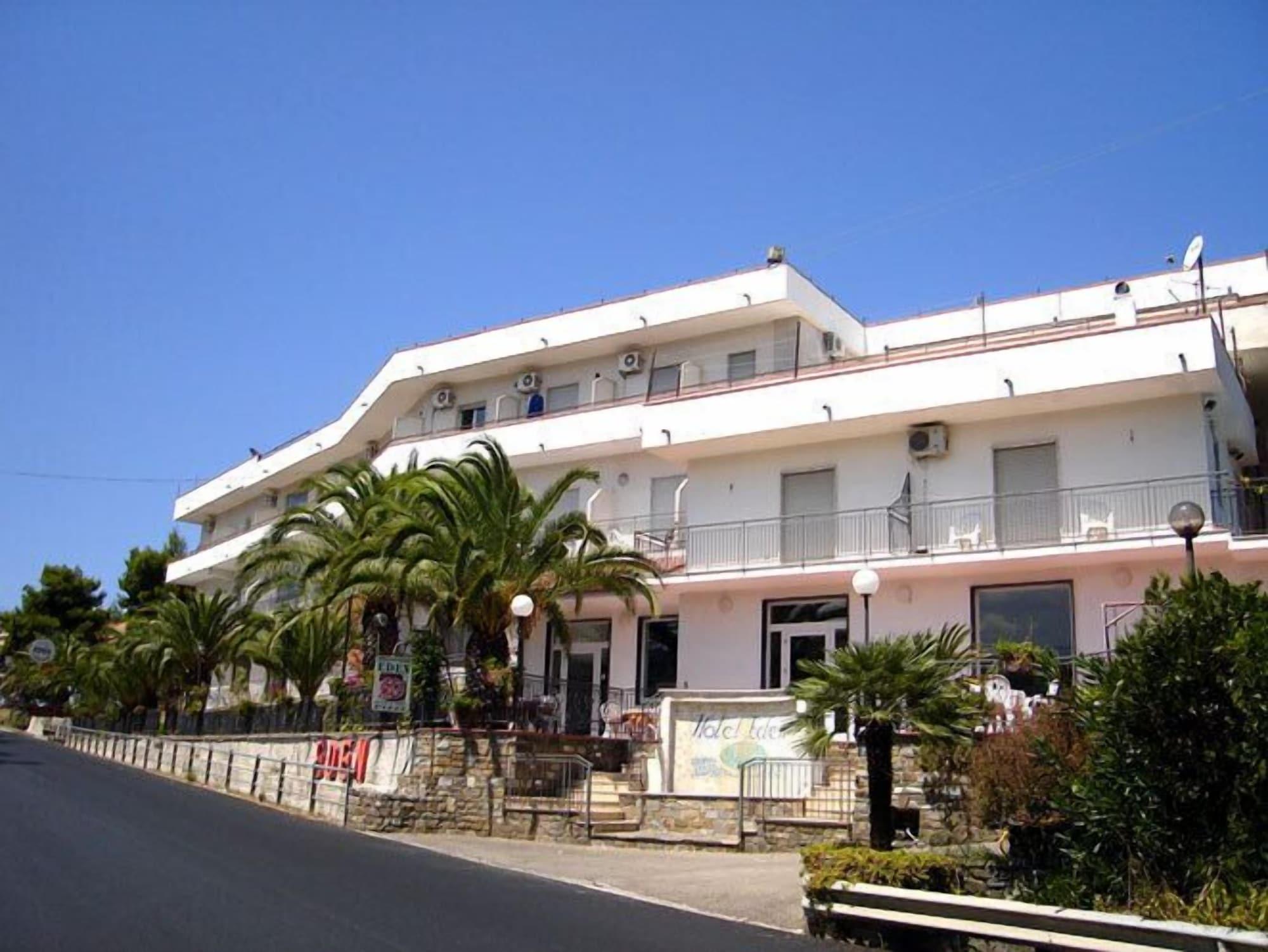 Vista Exterior Hotel Eden