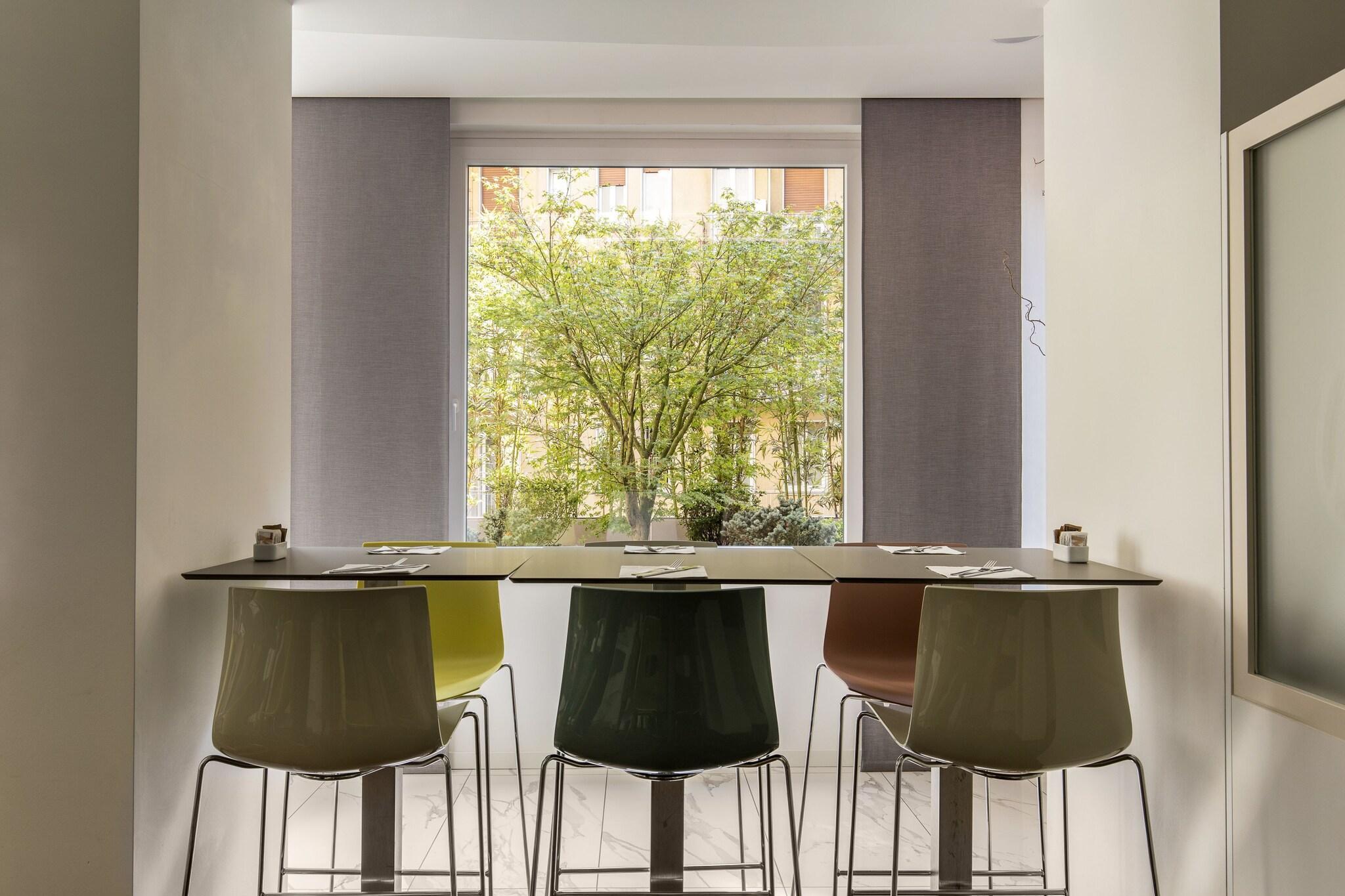 Restaurant 43 Station Hotel