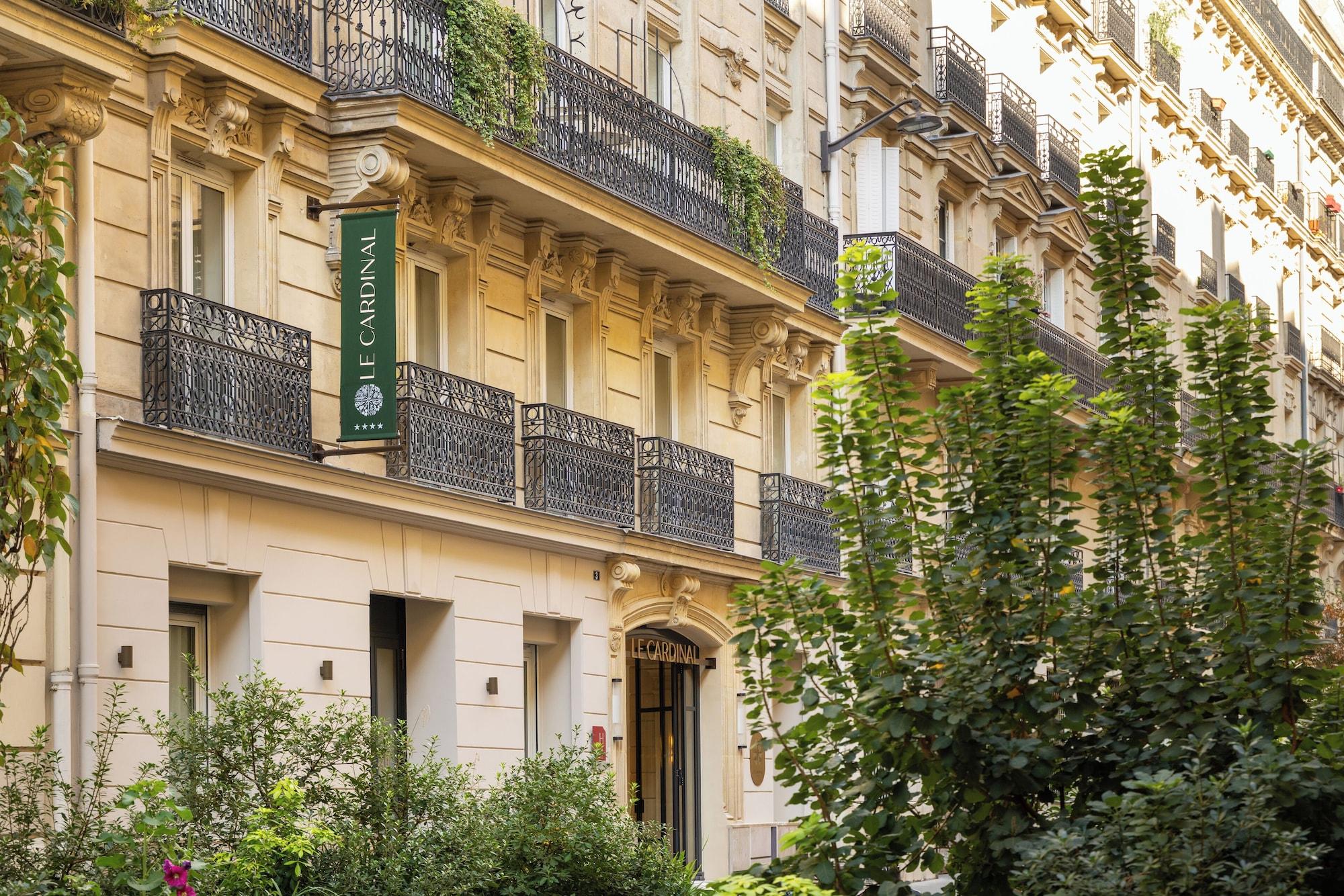 Vista Exterior Hotel Le Cardinal