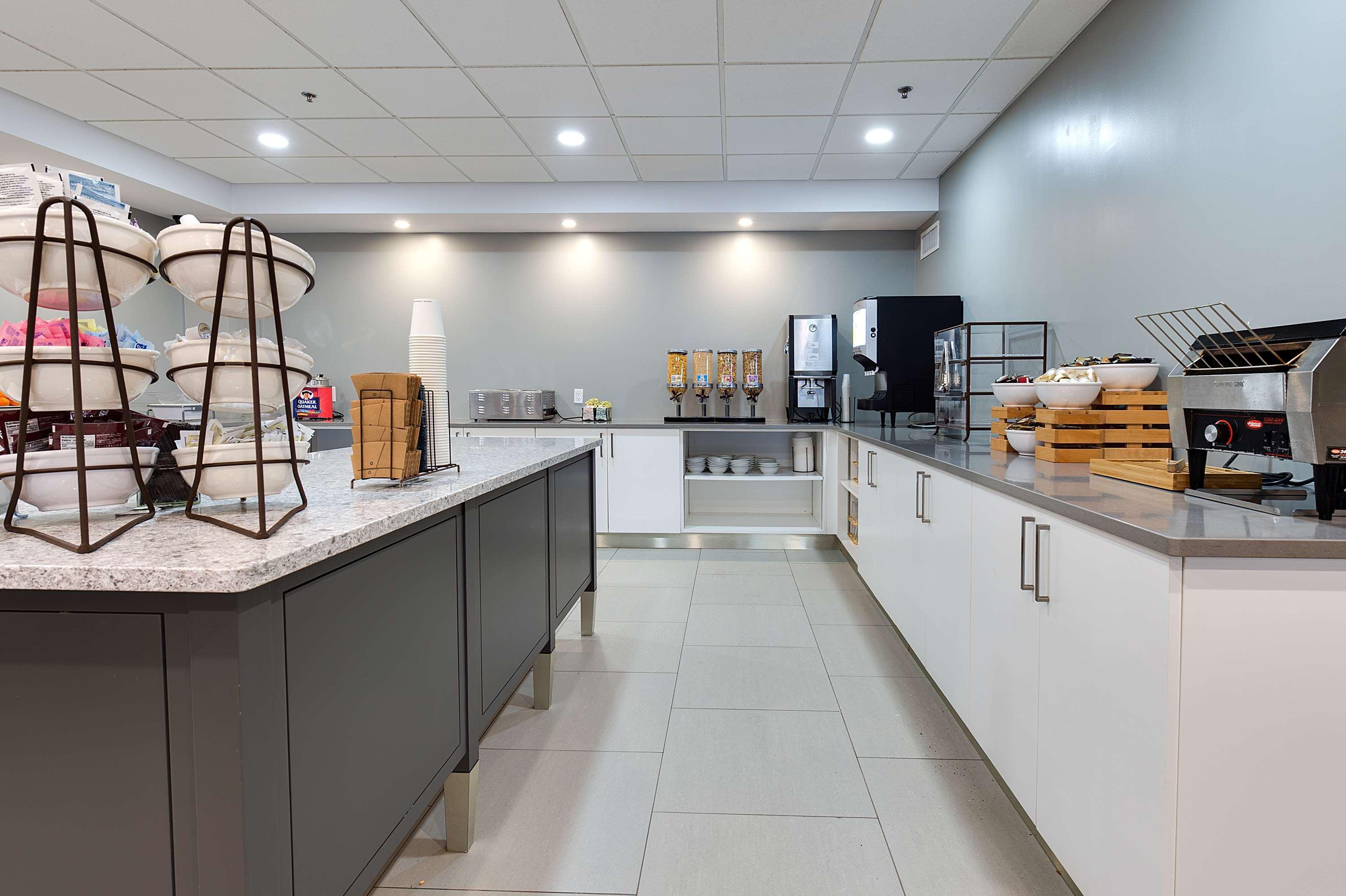 Restaurant Country Inn & Suites by Radisson, Niagara Falls, ON