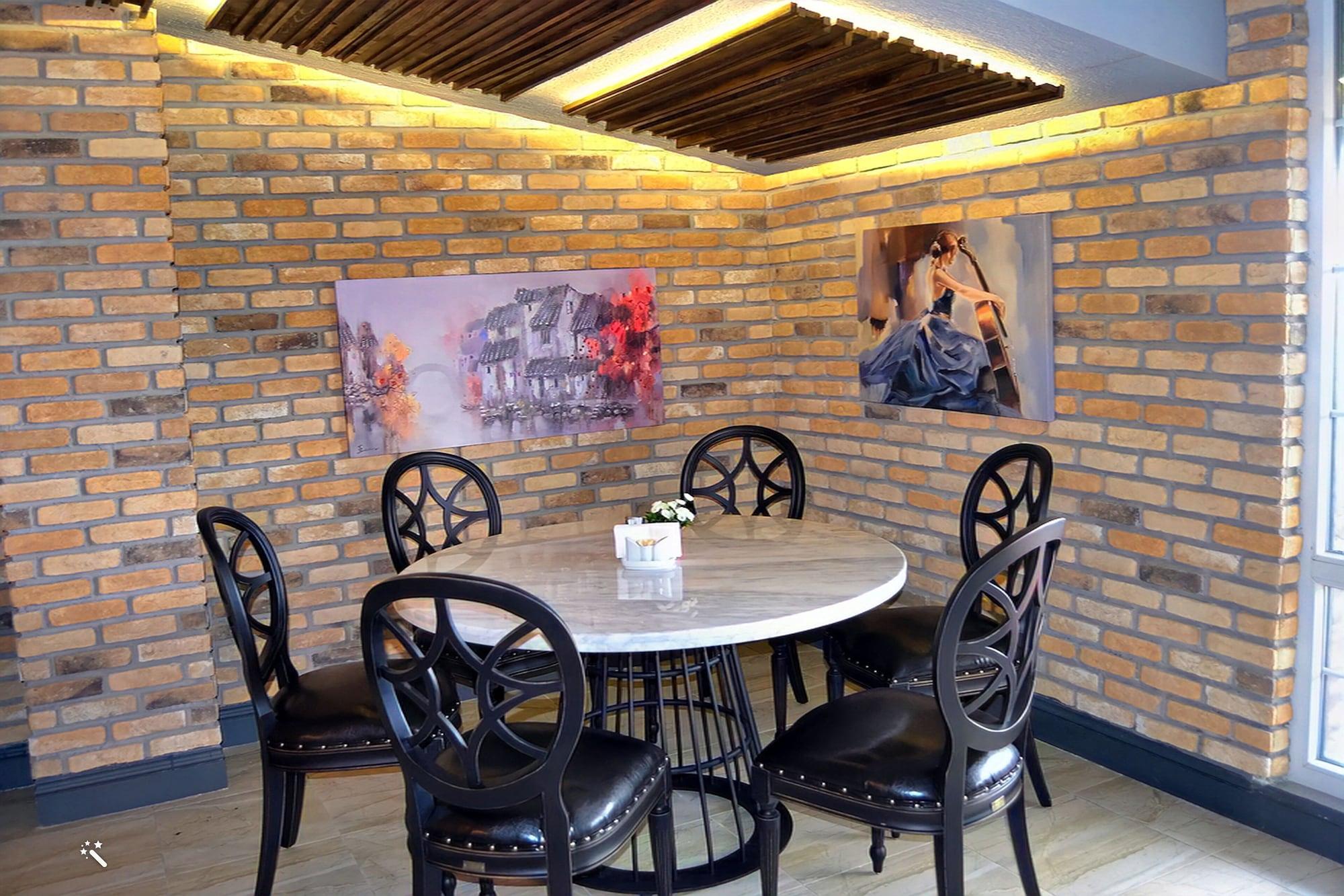 Bar/Salón Hotel Zade