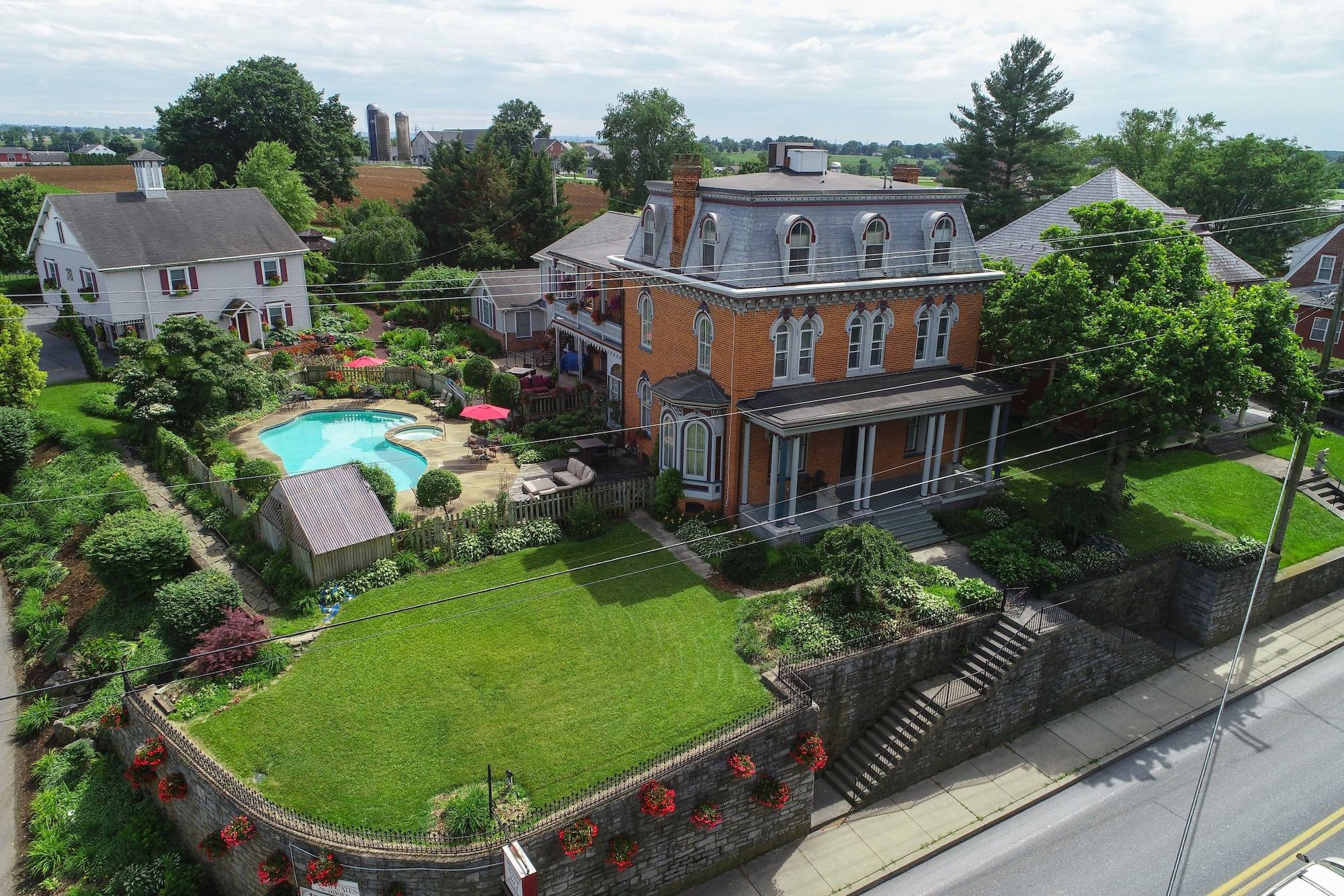 Varios Greystone Manor Bed & Breakfast