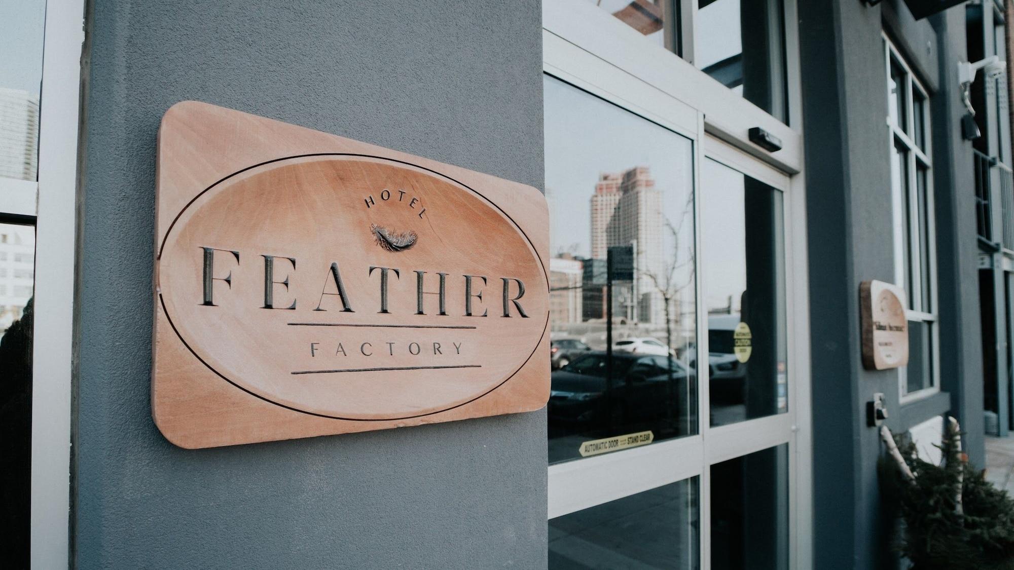Varios Feather Factory