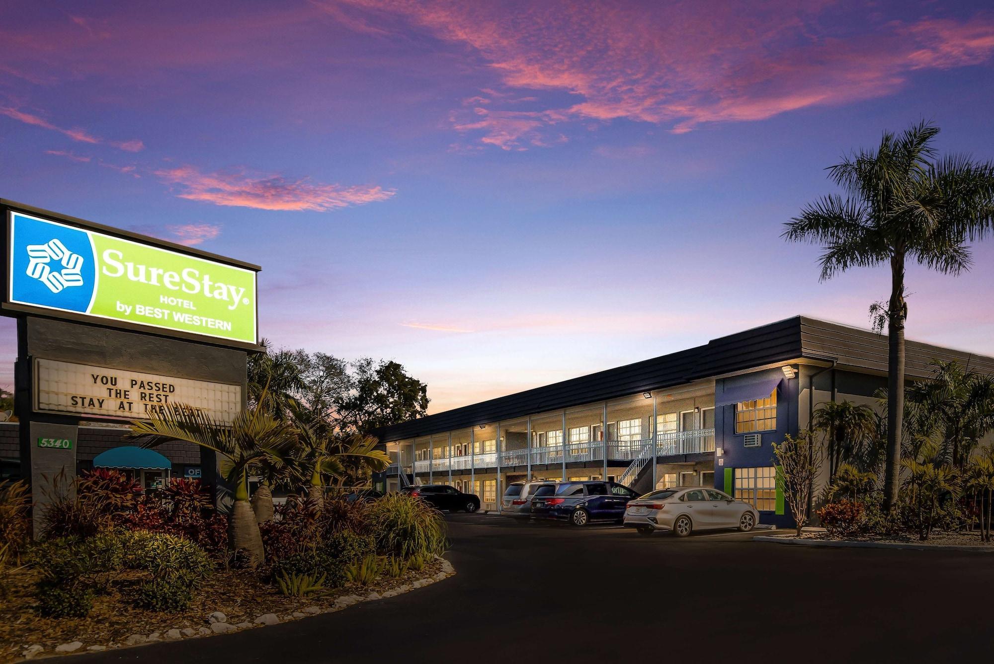 Varios SureStay Hotel by Best Western Sarasota Lido Beach