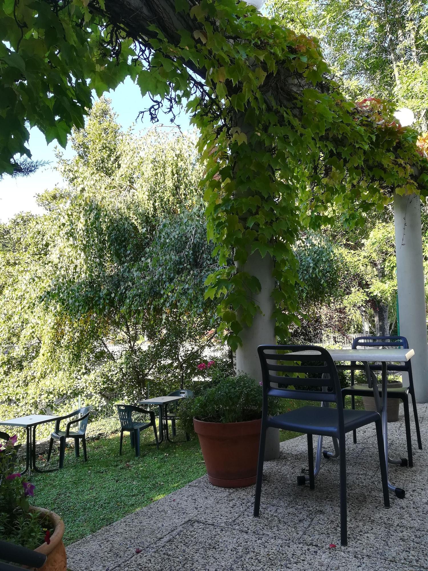 Vista Exterior B&B HOTEL Le Puy-en-Velay