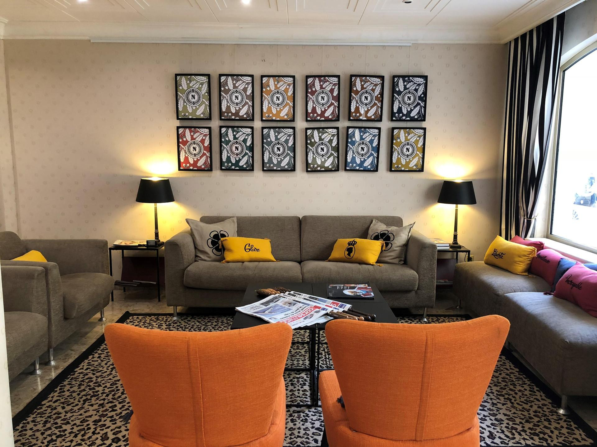 Vista Lobby Hotel Napoleon