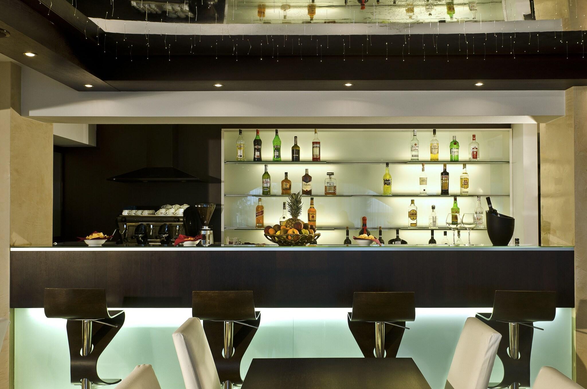 Bar/Salón Hotel Petit Palais