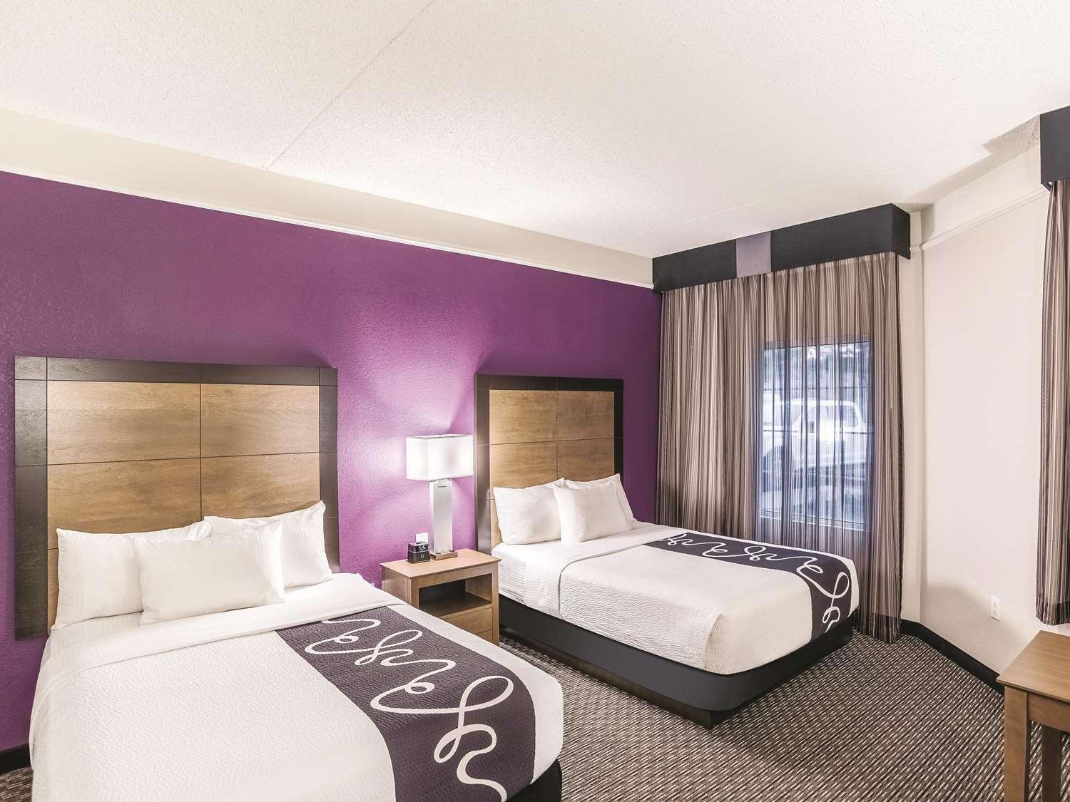 Guest room La Quinta Inn & Suites Flagstaff