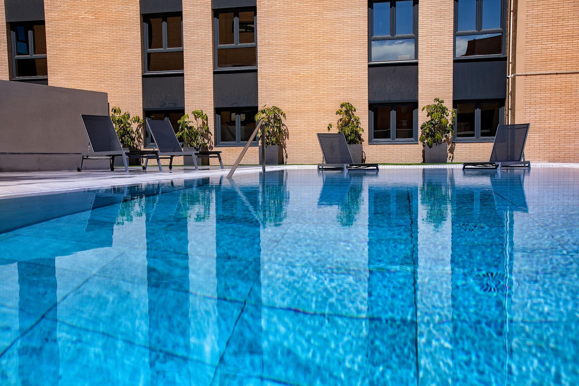 Vista Piscina Hotel Vértice Índalo Almería