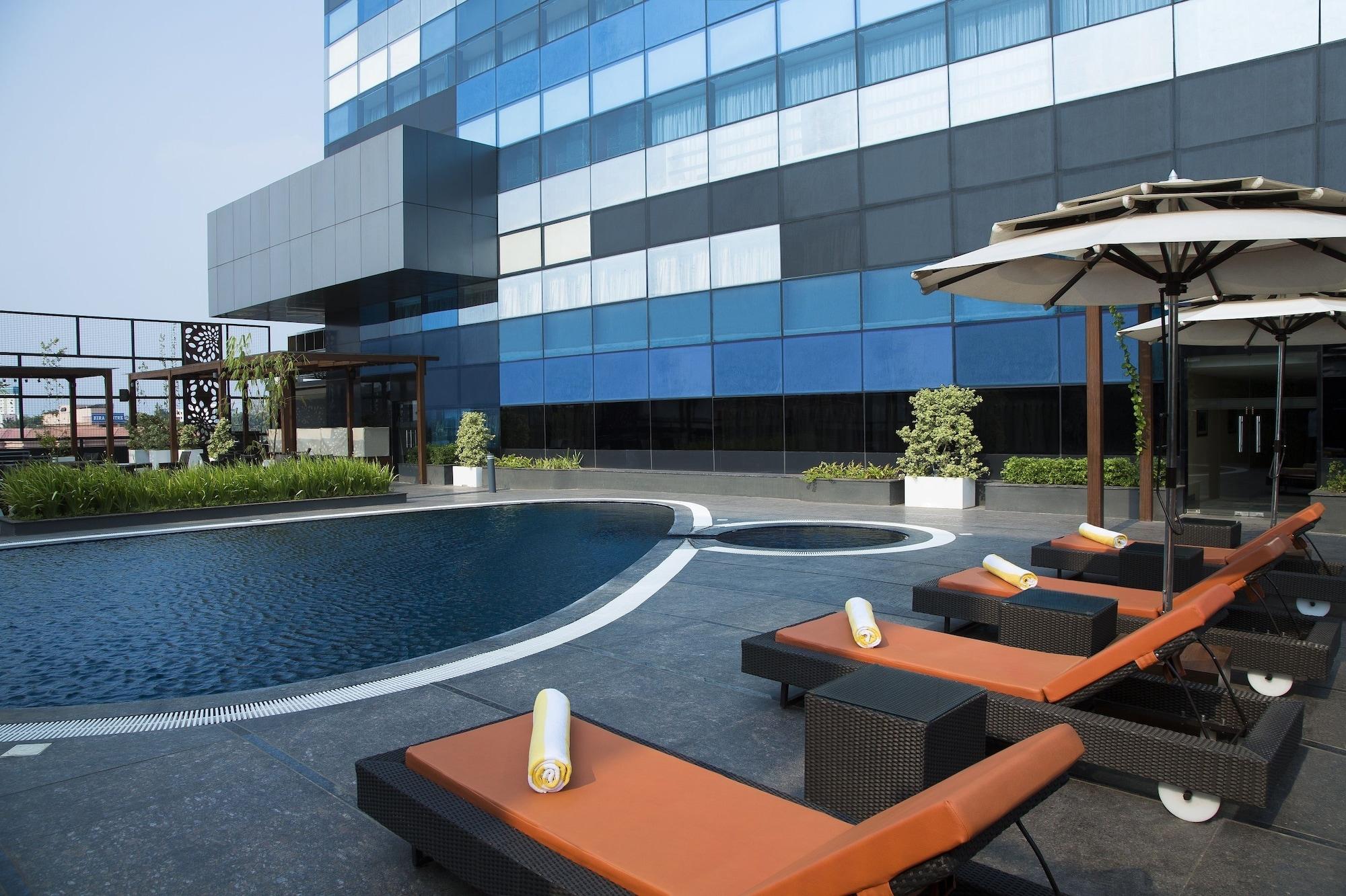Vista Exterior The Raviz Calicut