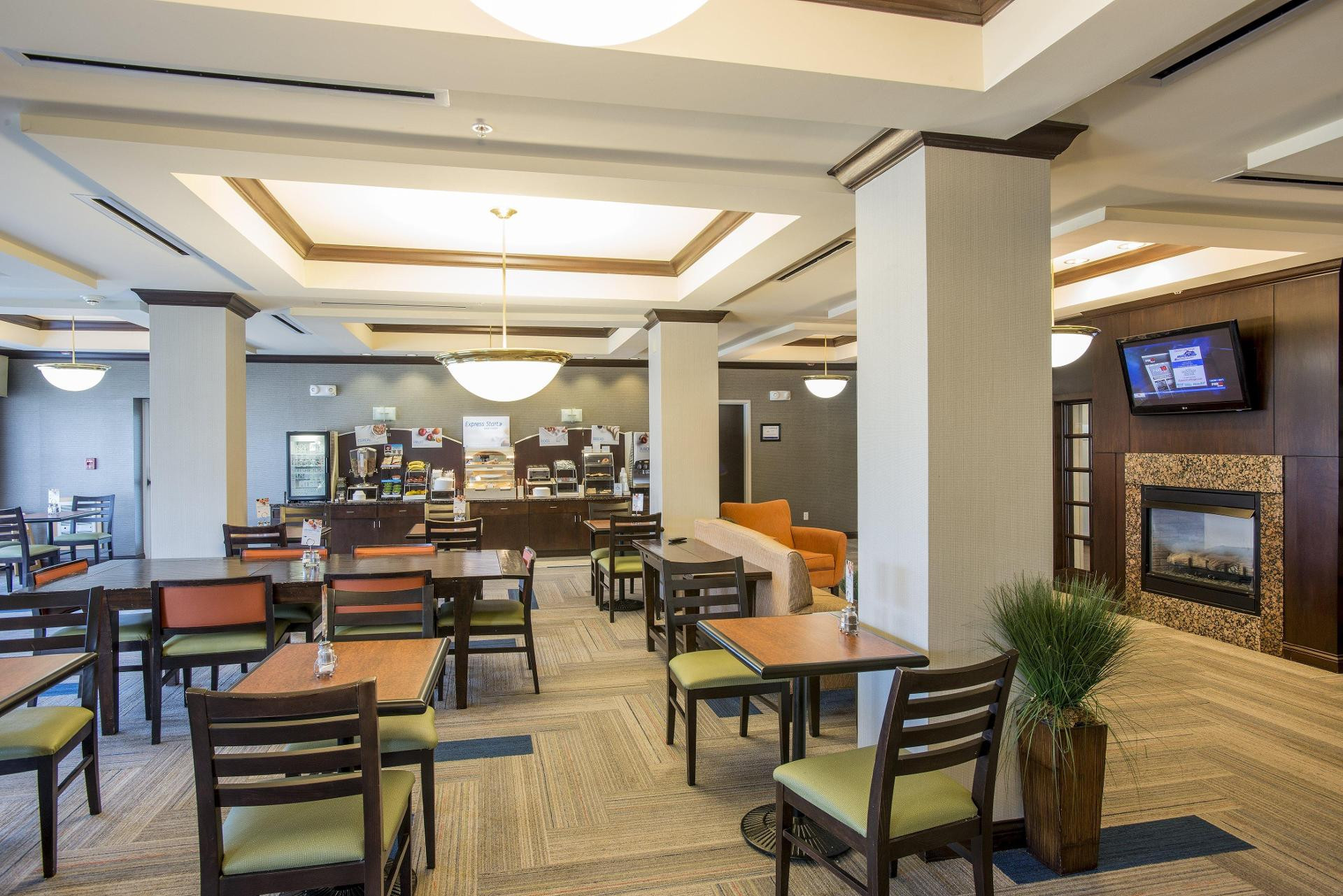 Restaurant Holiday Inn Express and Suites Richwood Cincinnati