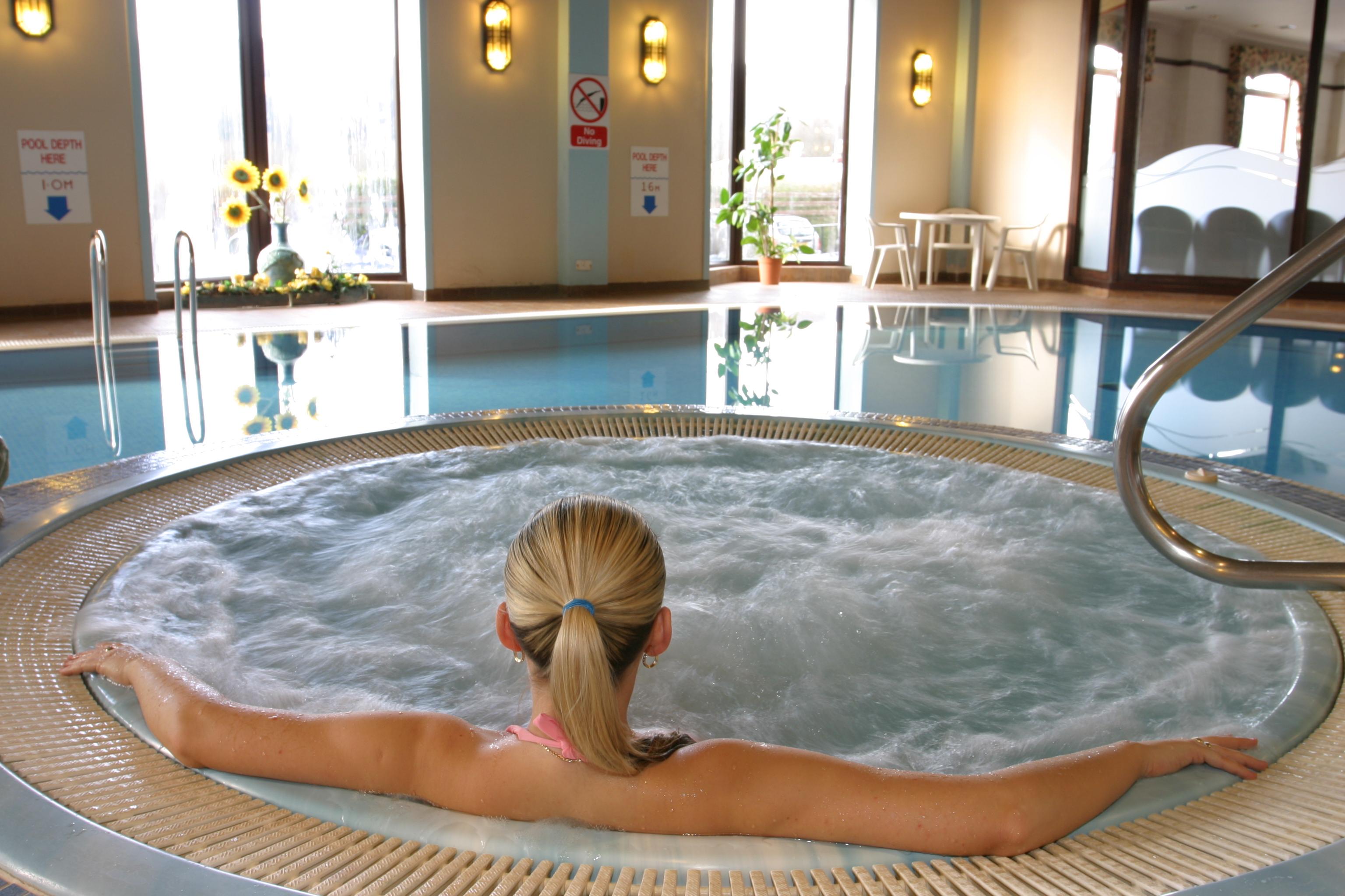 Vista Piscina Scotlands Spa Hotel
