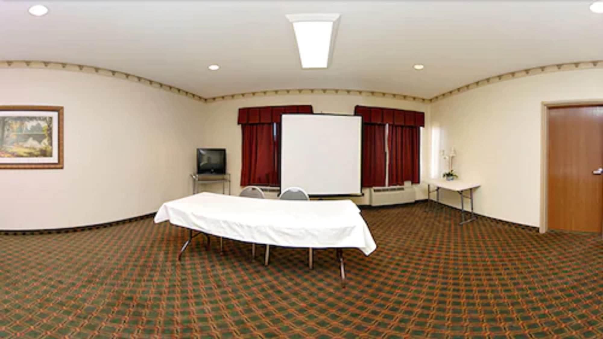 Sala de Reuniones Holiday Inn Express & Suites Plainview by IHG