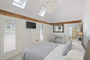 Alquiler Vacacional - Cedar Barn Getaway, 3 Bed, Sleeps 6, Parking