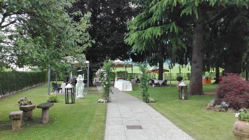 Comodidades del Alojamiento Albergo Ristorante la Bussola