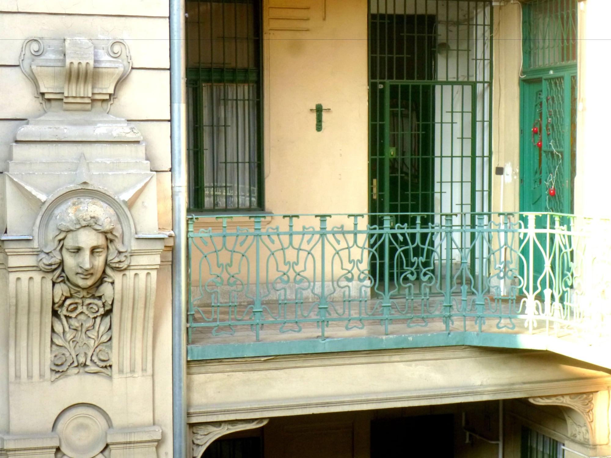 Vista Exterior Gaia Astoria