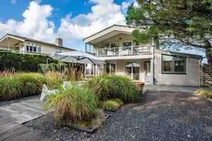 Alquiler Vacacional - Spacious Bungalow With Enclosed Garden