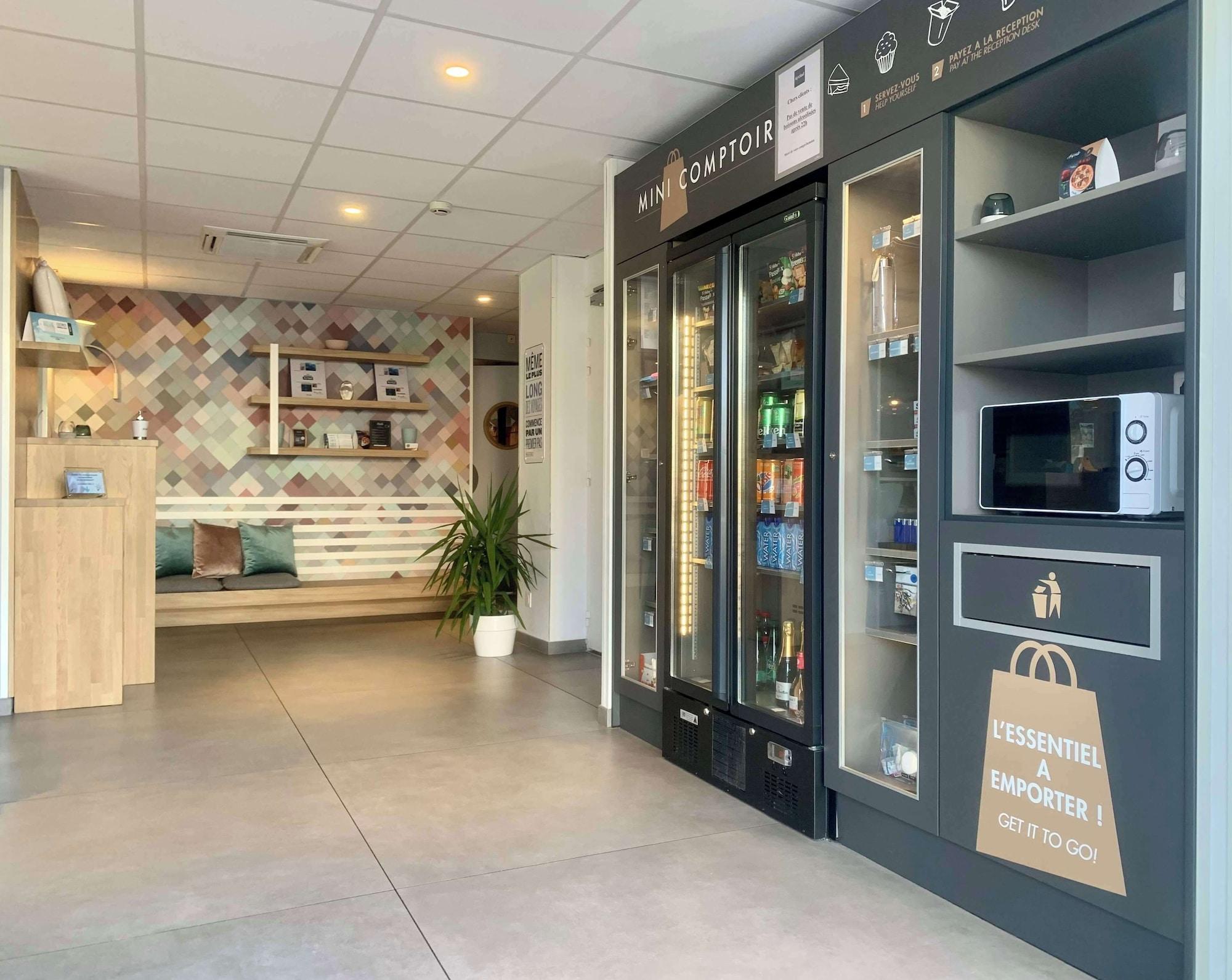 Vista Lobby Kyriad Montpellier Saint Jean De Vedas