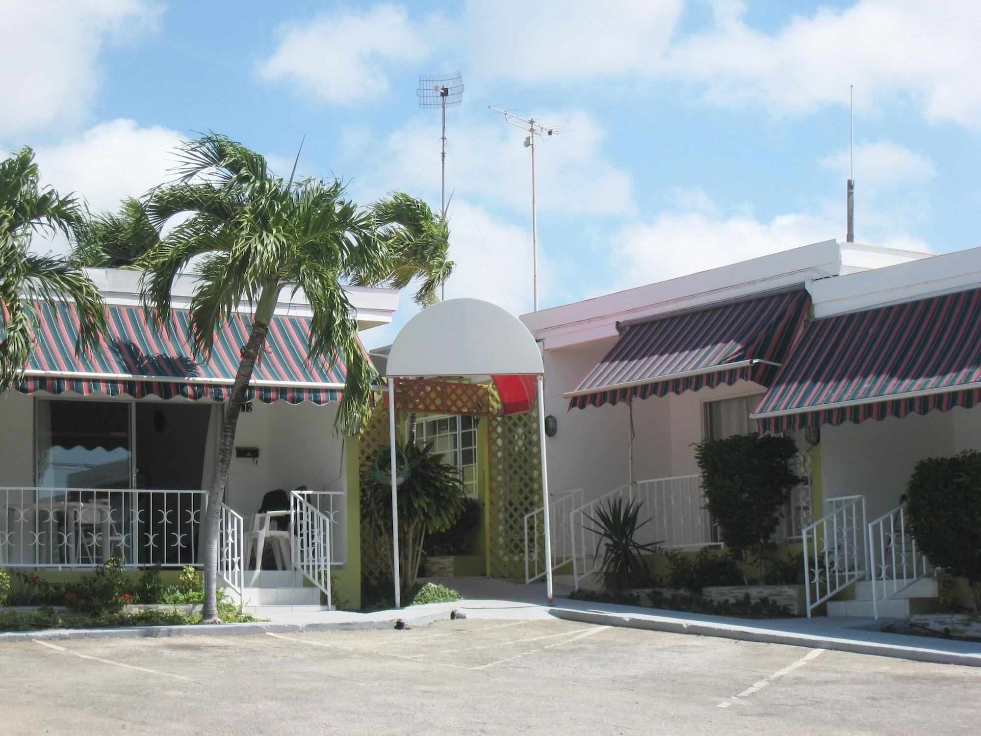 Vista Exterior Alablanca Apartments, Residents Inn