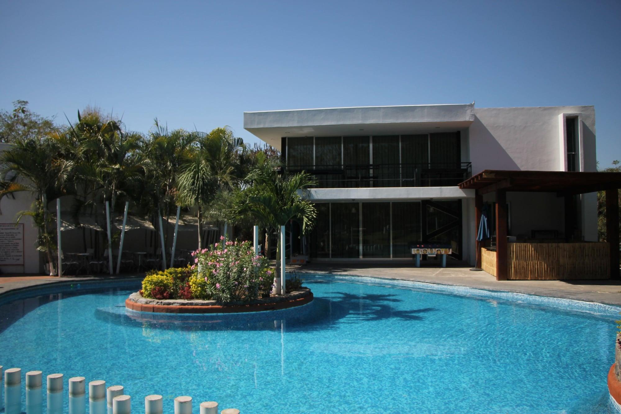 Vista Piscina Hotel BRIUM