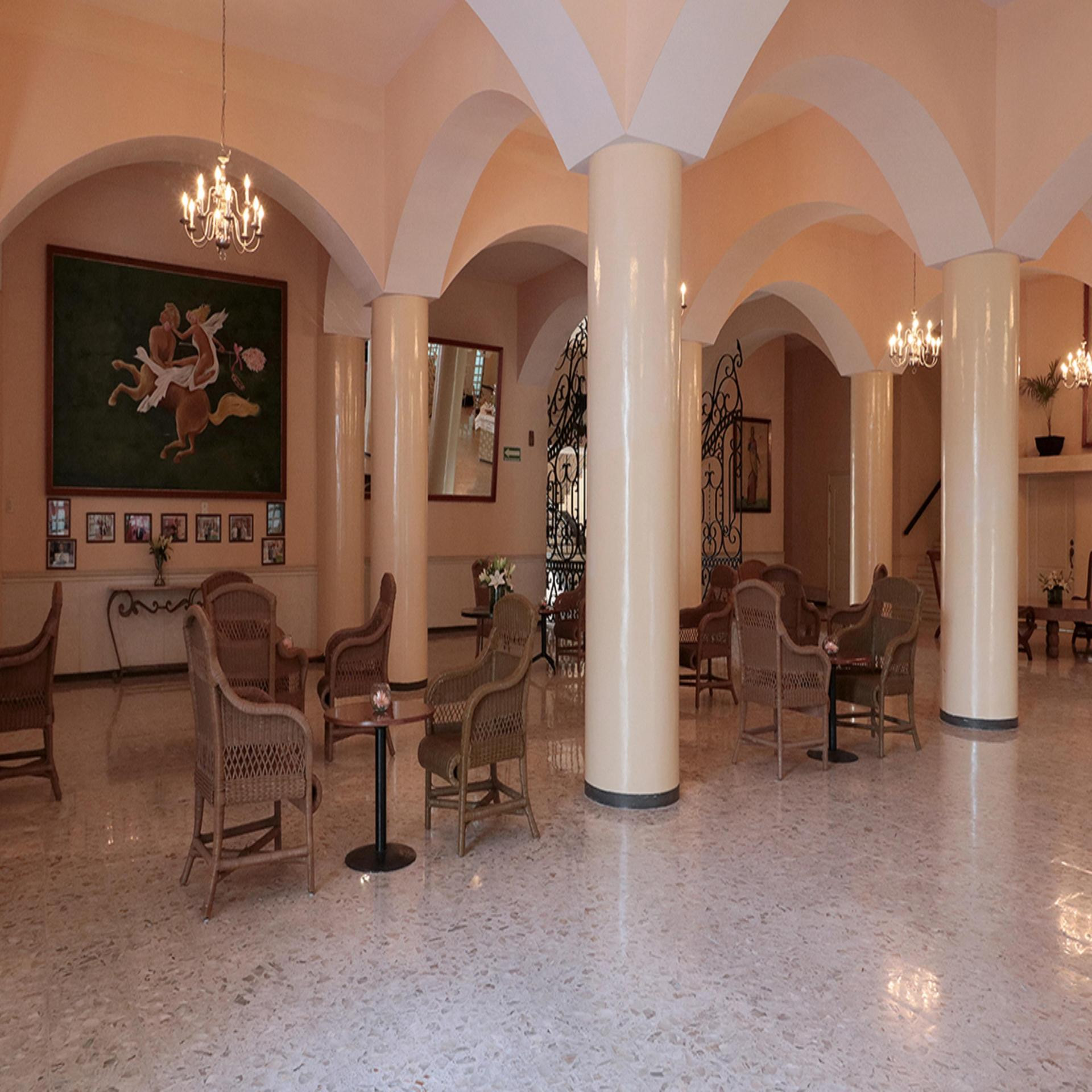Vista Lobby Hotel Misión Mérida Panamericana