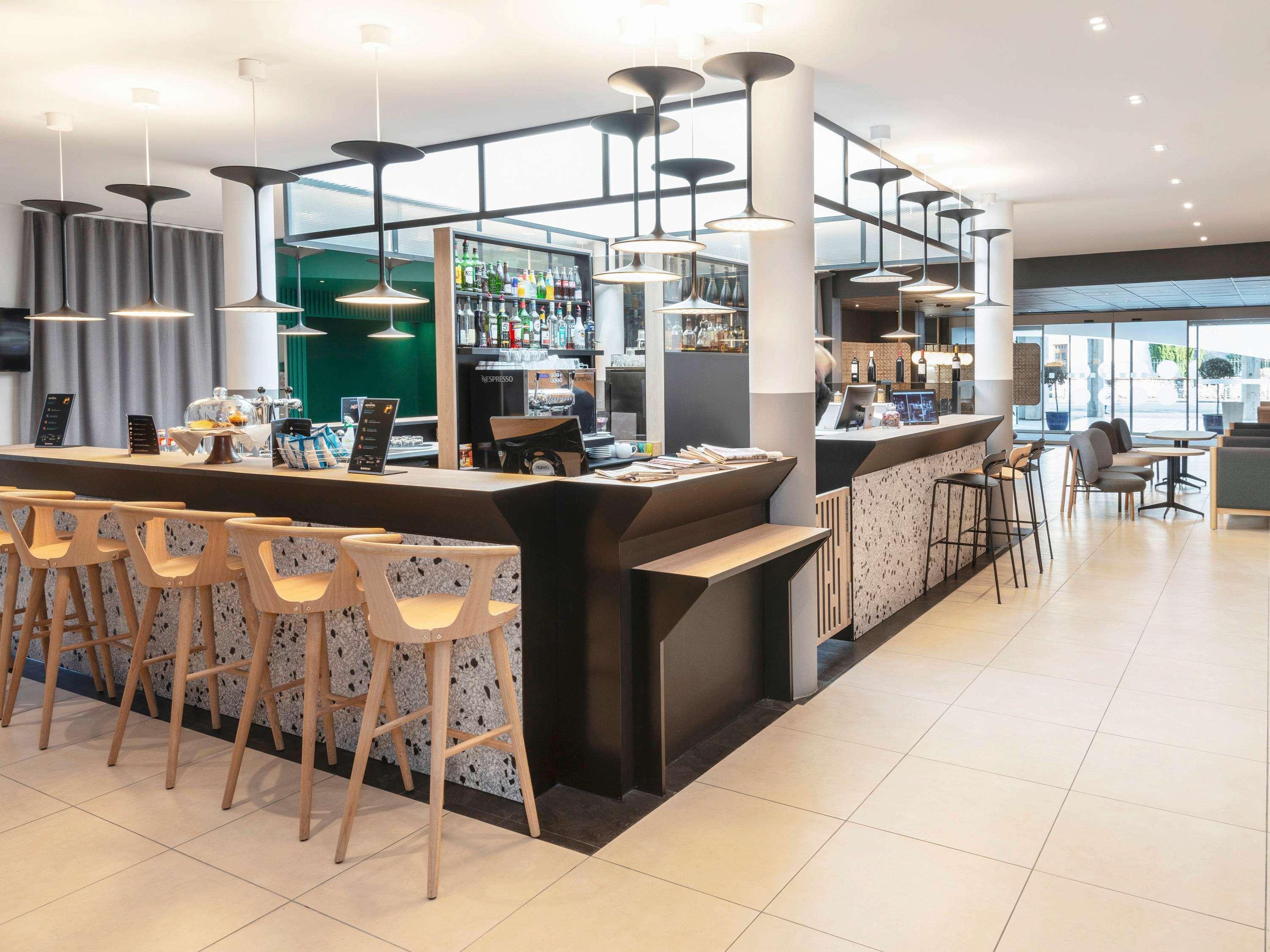 Bar/Salón Novotel Blois Centre Val de Loire Hotel