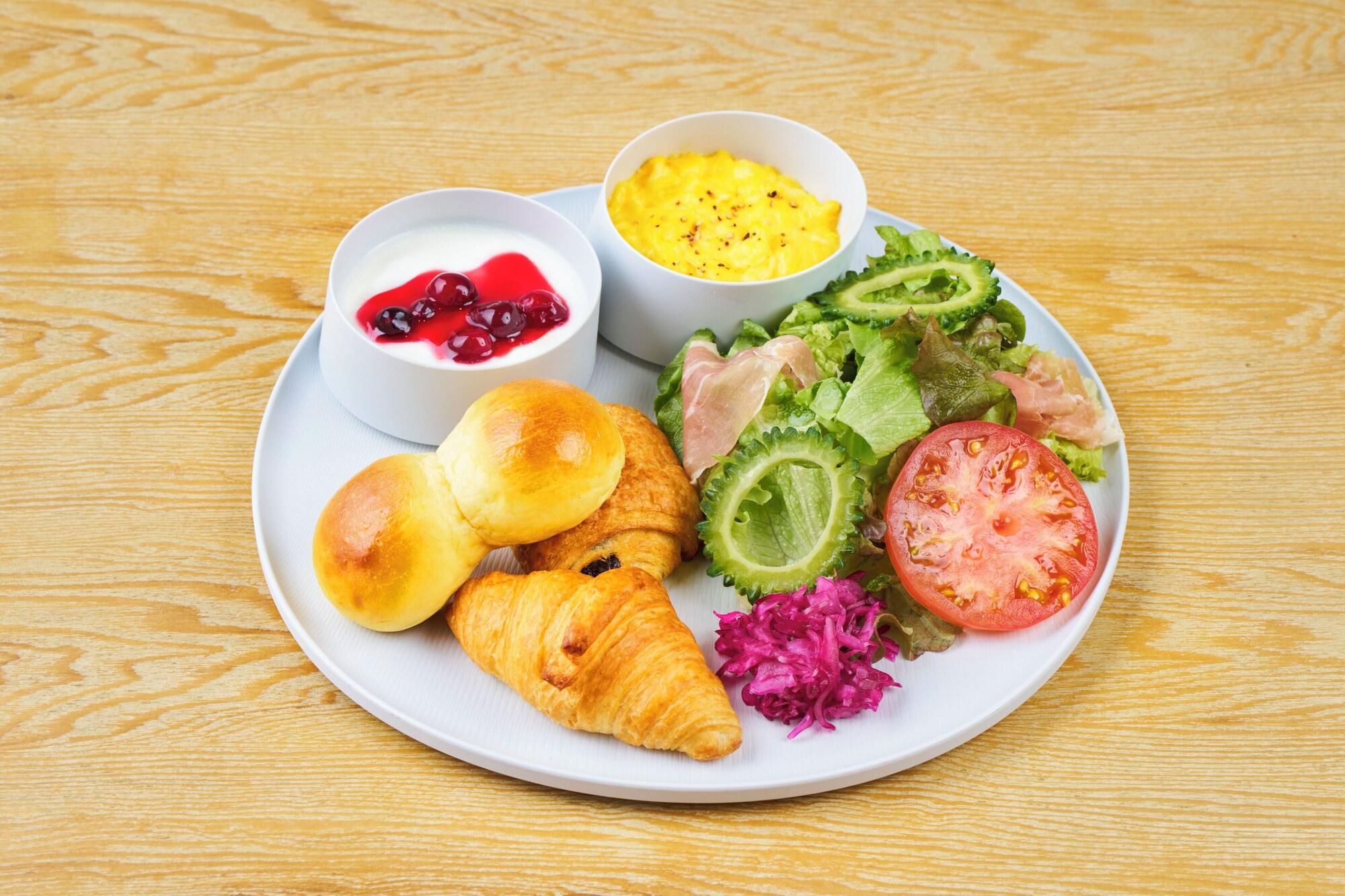 Restaurant BEB5 Okinawa Seragaki by Hoshino Resorts