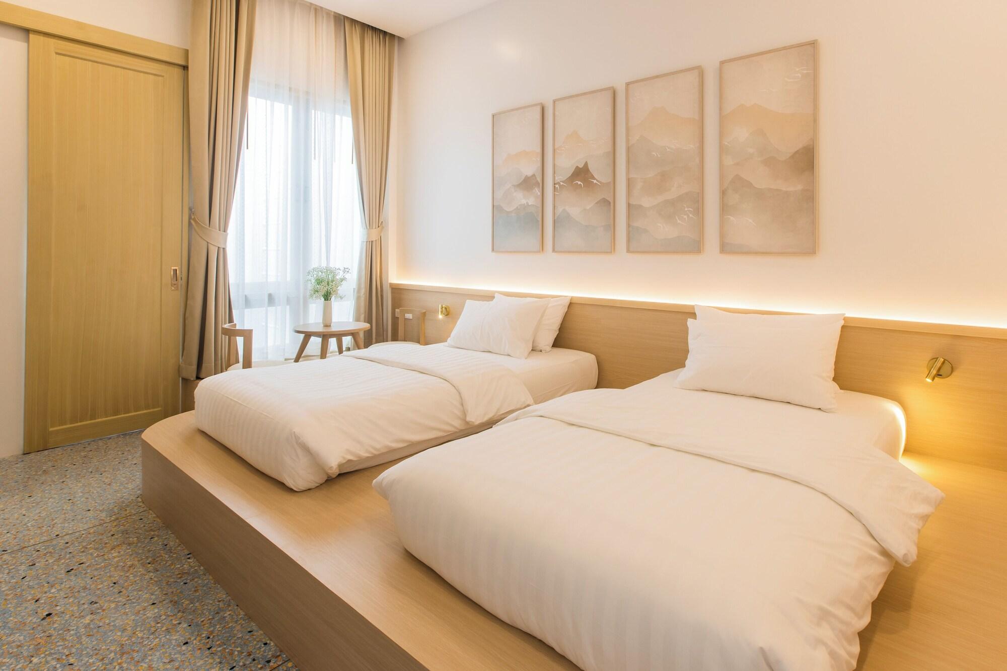 Varios The Elements Boutique House