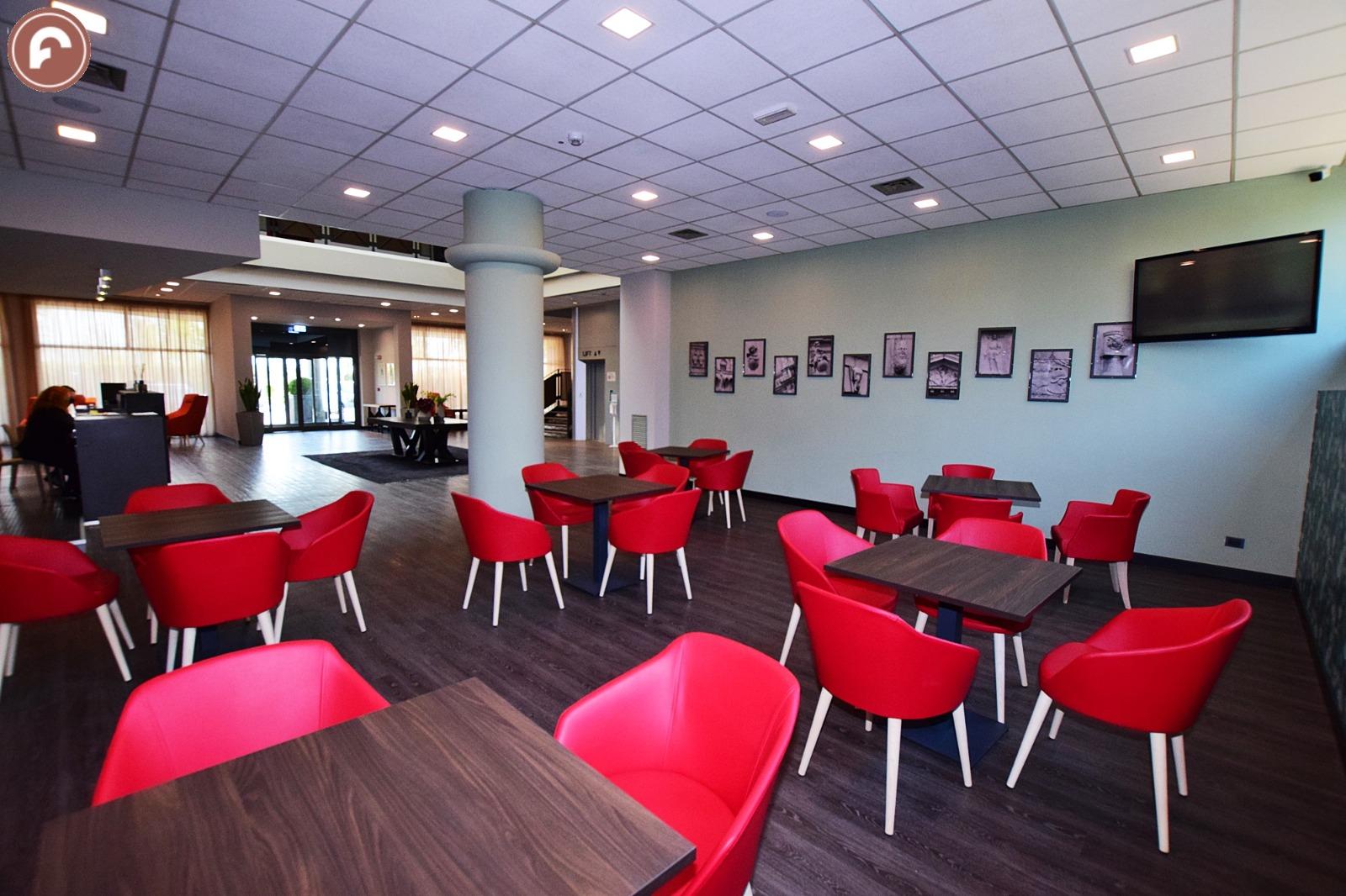 Bar/Salón Hotel Ferretti Majestic House