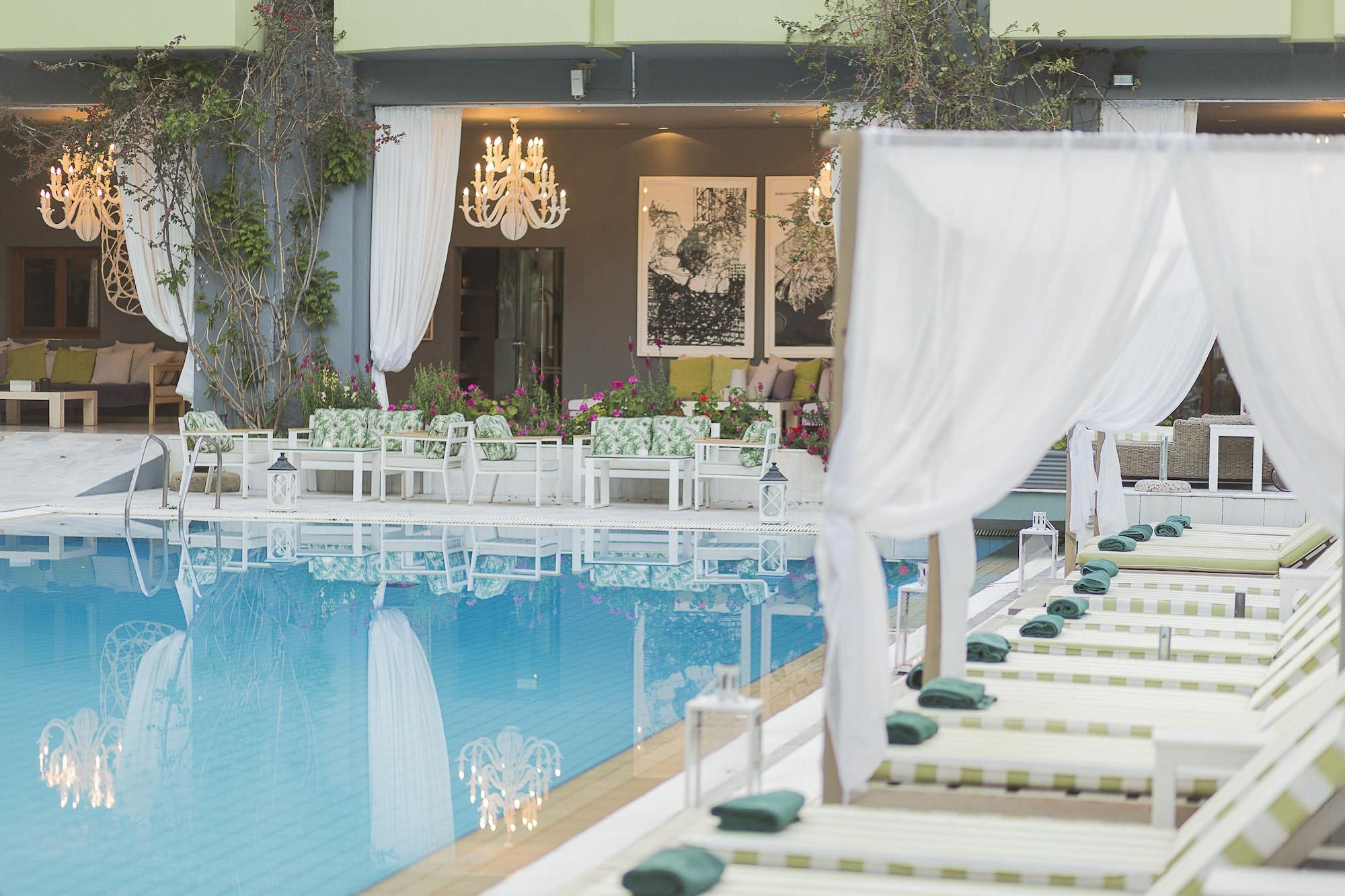 Vista Exterior La Piscine Art Hotel - Adults Only