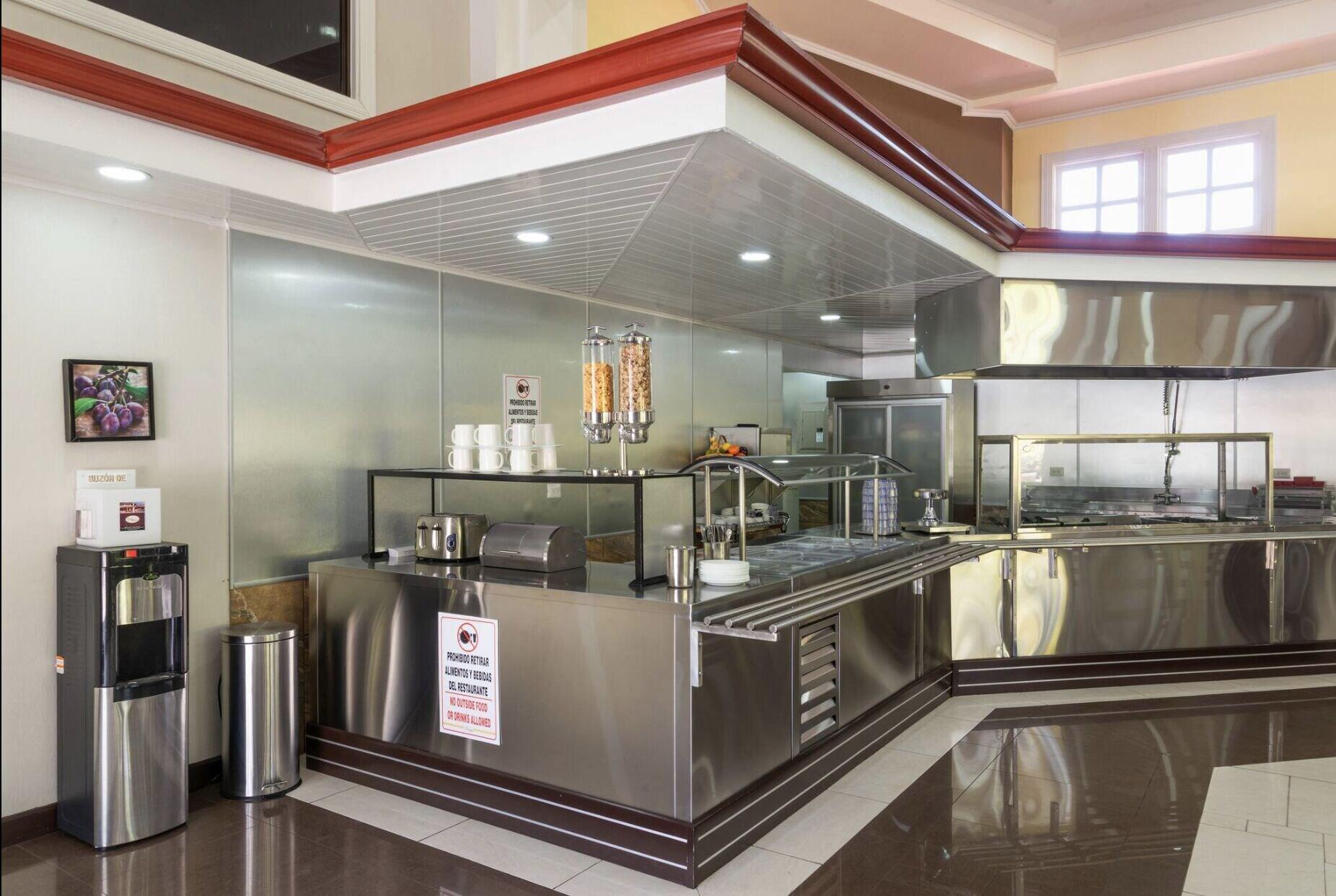 Bar/Salón Prado Inn & Suites