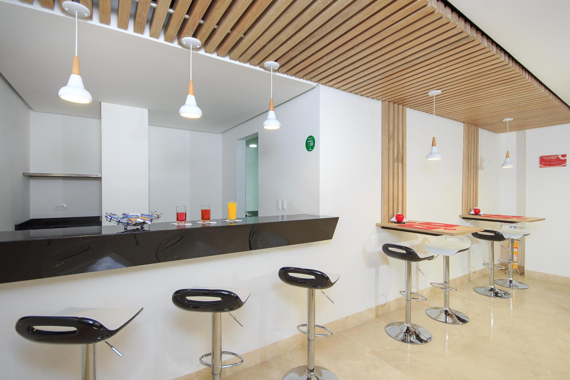 Bar/Salón Hotel Obo