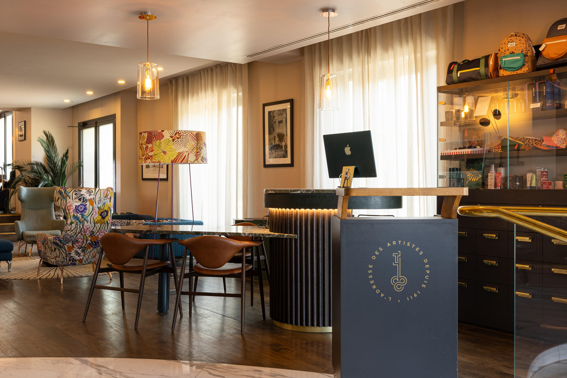 Vista Lobby Terrass'' Hotel