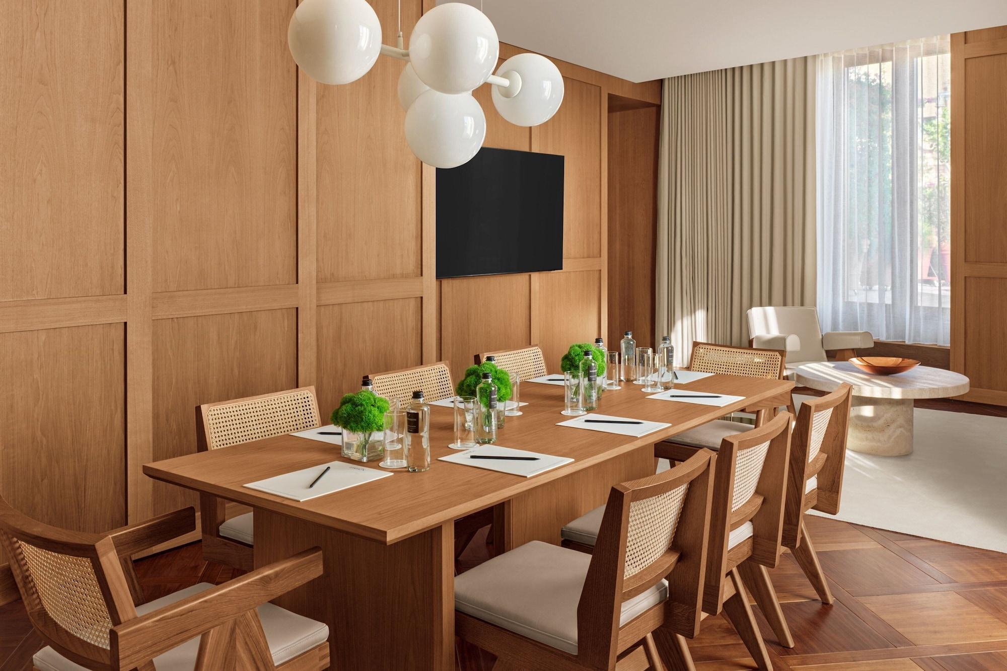 Sala de Reuniones The Rome EDITION