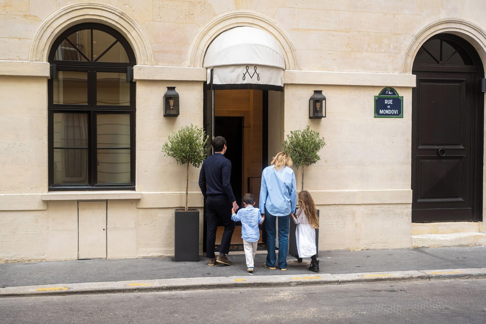 Vista Exterior Mondovi Luxury Suites