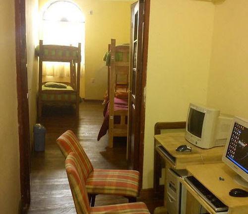 Comodidades del Alojamiento Bash and Crash Hostel