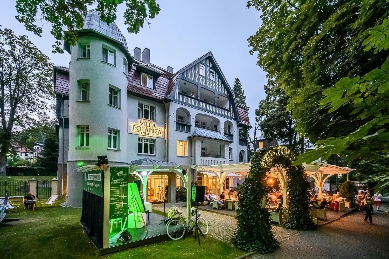 Vista Exterior Villa Polanica