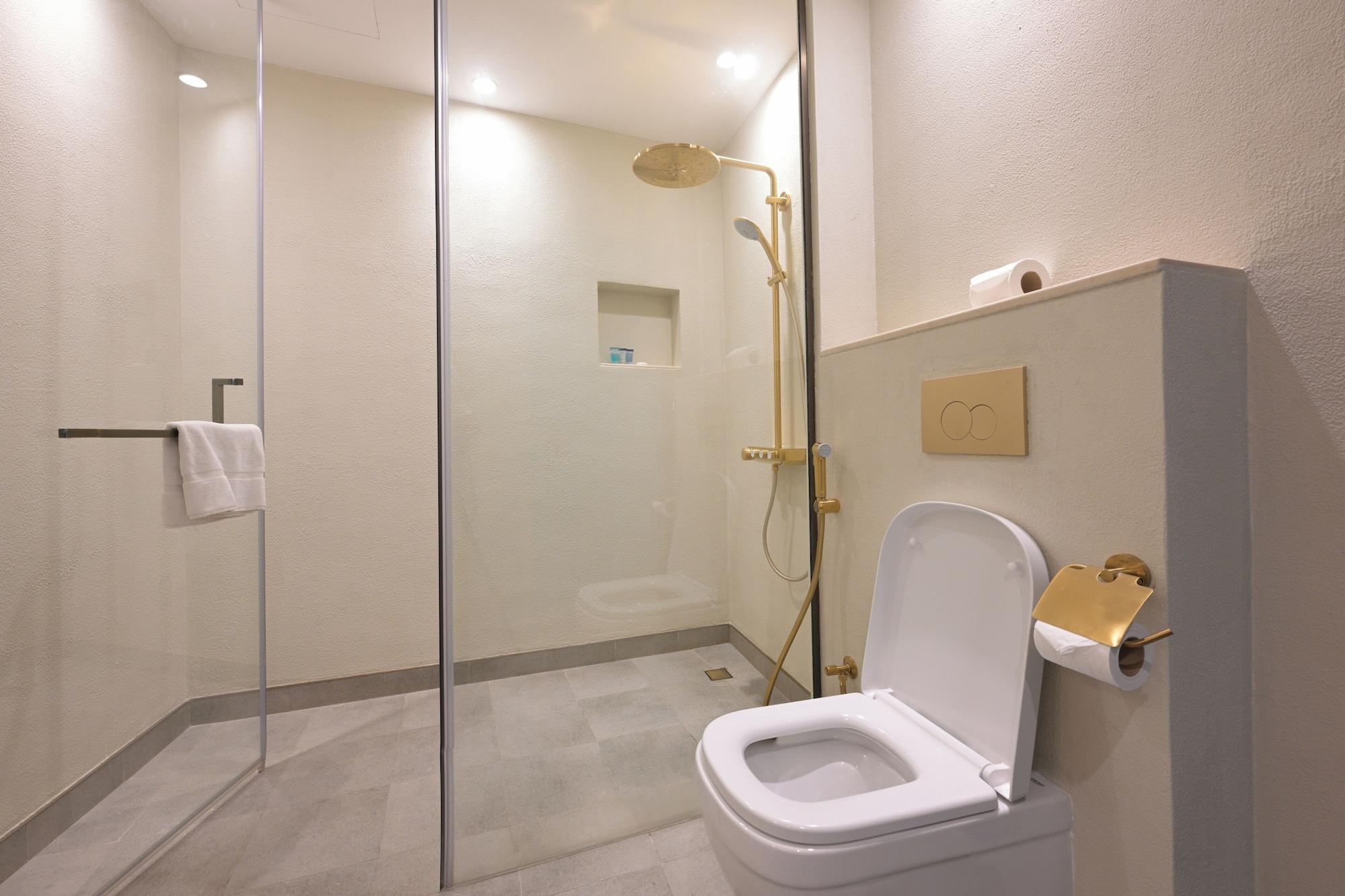 Equipamiento de Habitación NOZOL ALRAYAHEEN