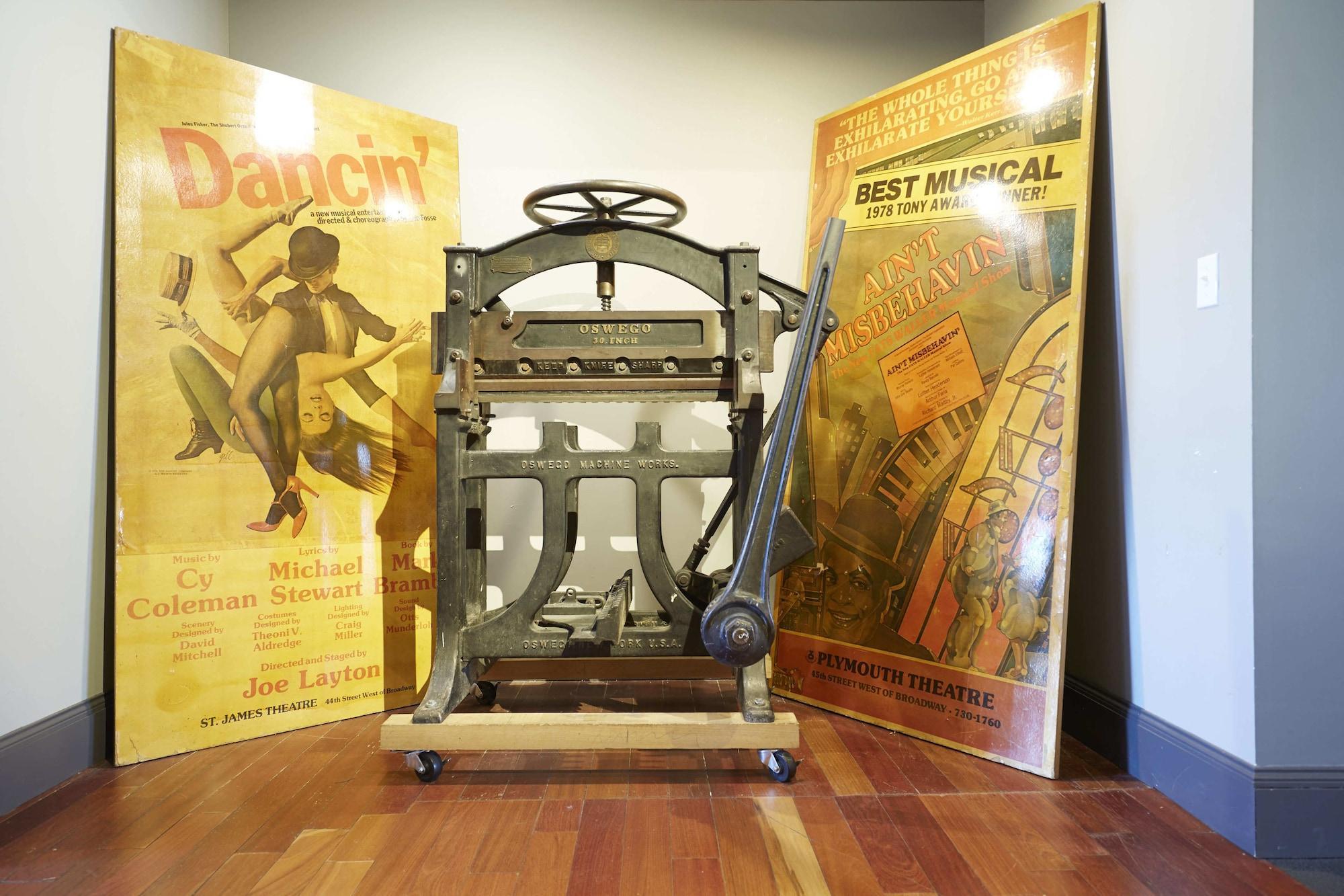 Vista Lobby Hotel On North