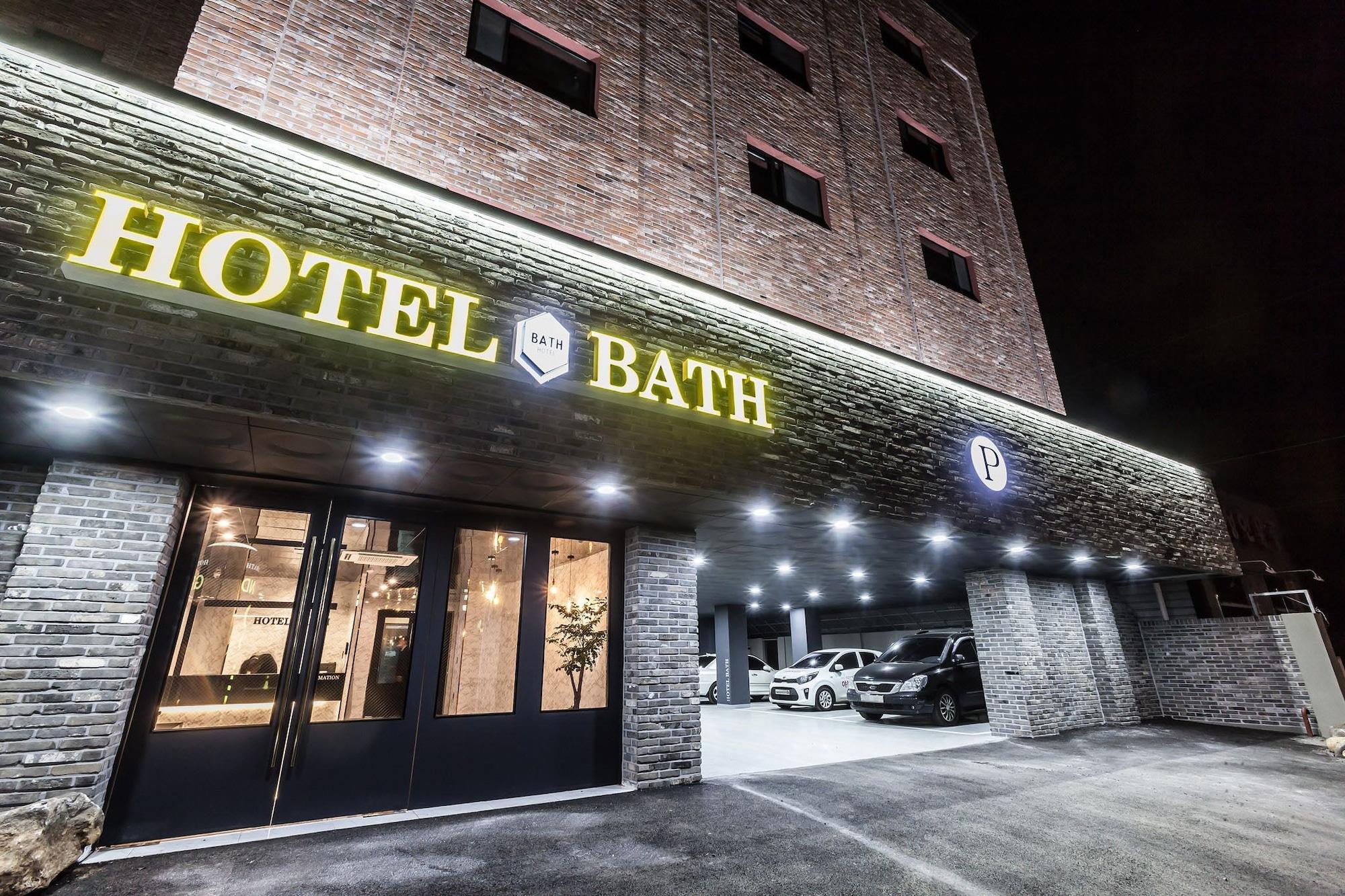 Varios Hotel Bath