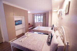 Alojamiento - 1775 Adriatico Suites