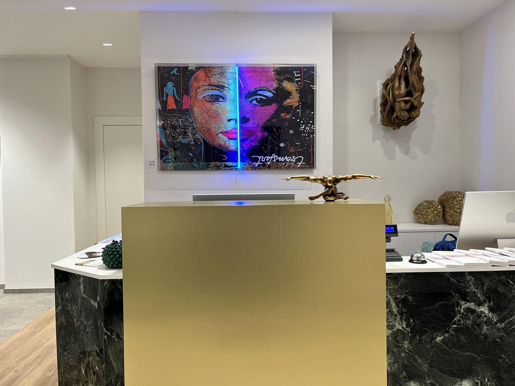 Vista Lobby Soul Art Hotel