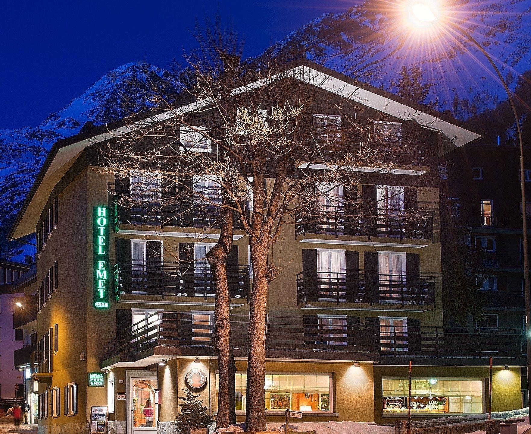 Vista Exterior Hotel Emet