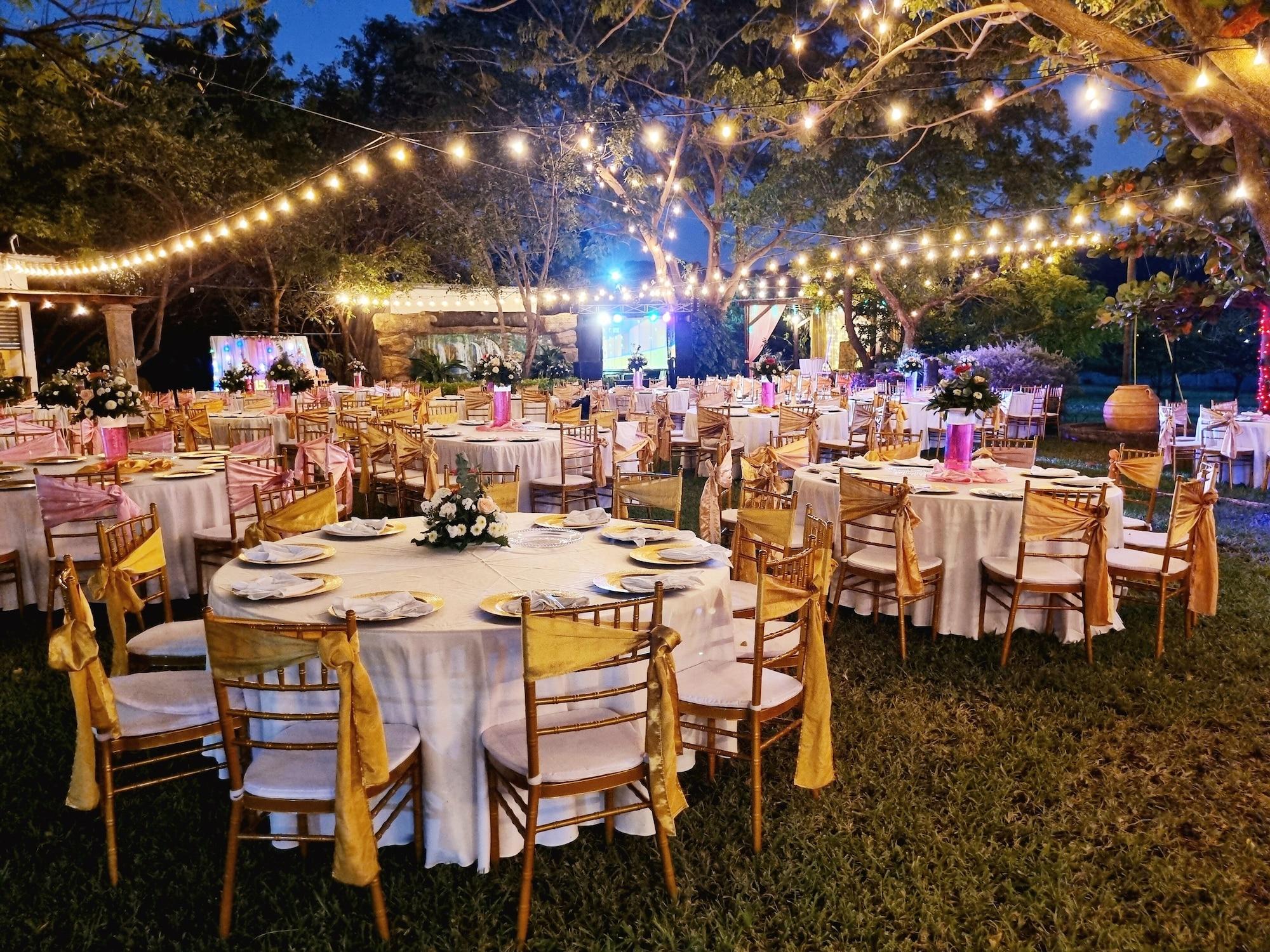 Vista Exterior Hotel Jicaral y Centro de Convenciones