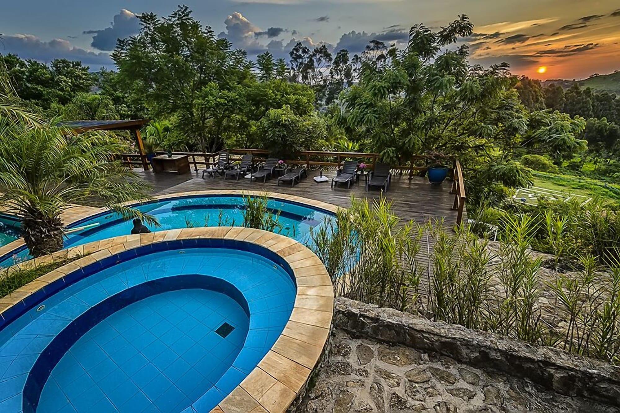 Vista Piscina Hospedaria Casa da Pedra