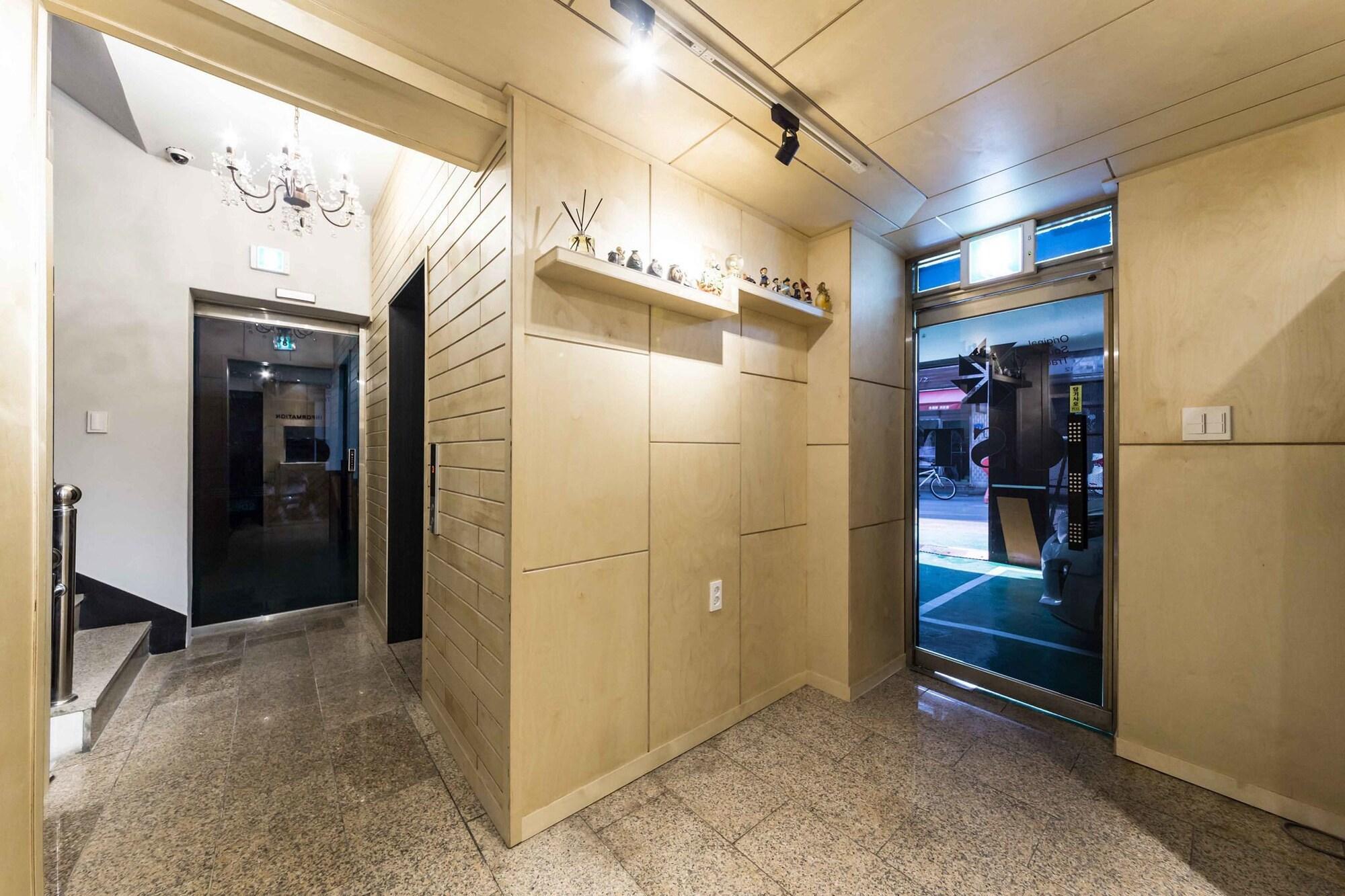 Vista Lobby OST Hotel