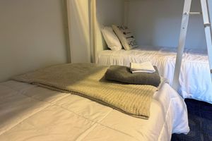 Alquiler Vacacional - Gorgeous Lake Eau Claire home!