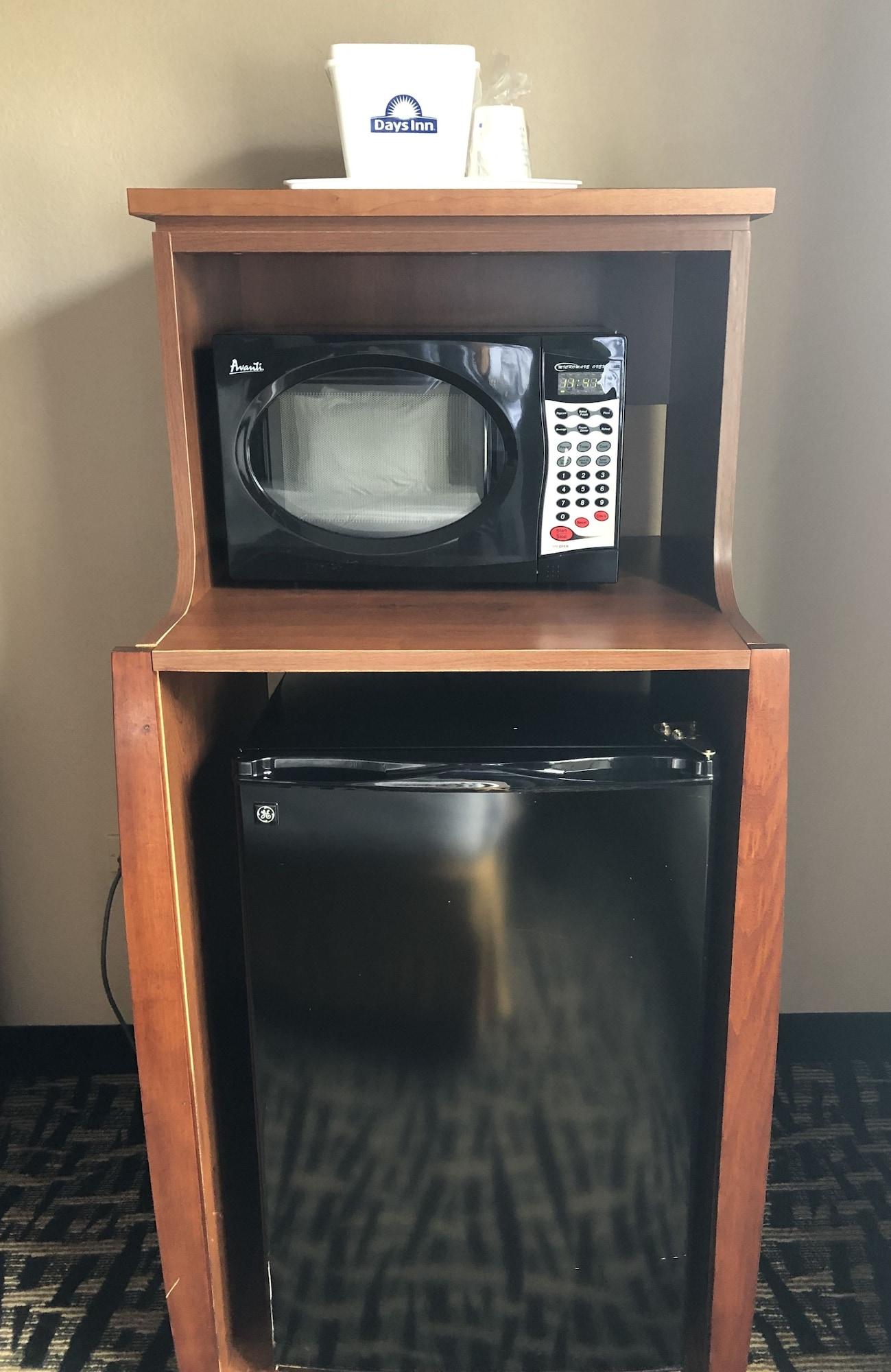 Set de Habitación Days Inn & Suites by Wyndham Fort Pierce I-95