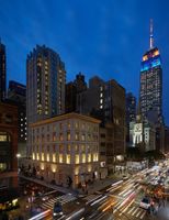 Alojamiento - The Fifth Avenue Hotel